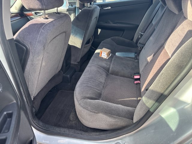 Used 2010 Chevrolet Impala LT FWD image 12