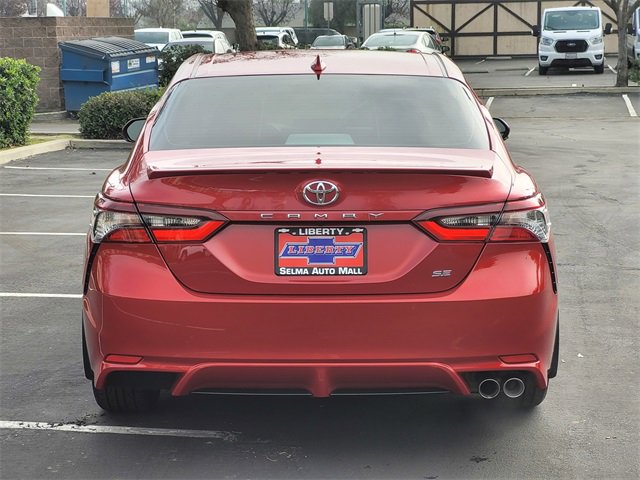 Used 2024 Toyota Camry SE image 6