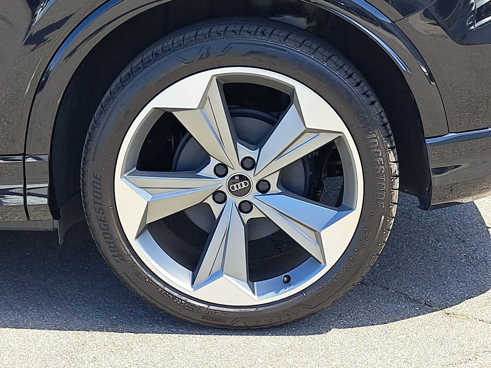 Certified 2025 Audi Q4 e-tron Premium Plus w/ Premium Plus AWD/4WD image 35