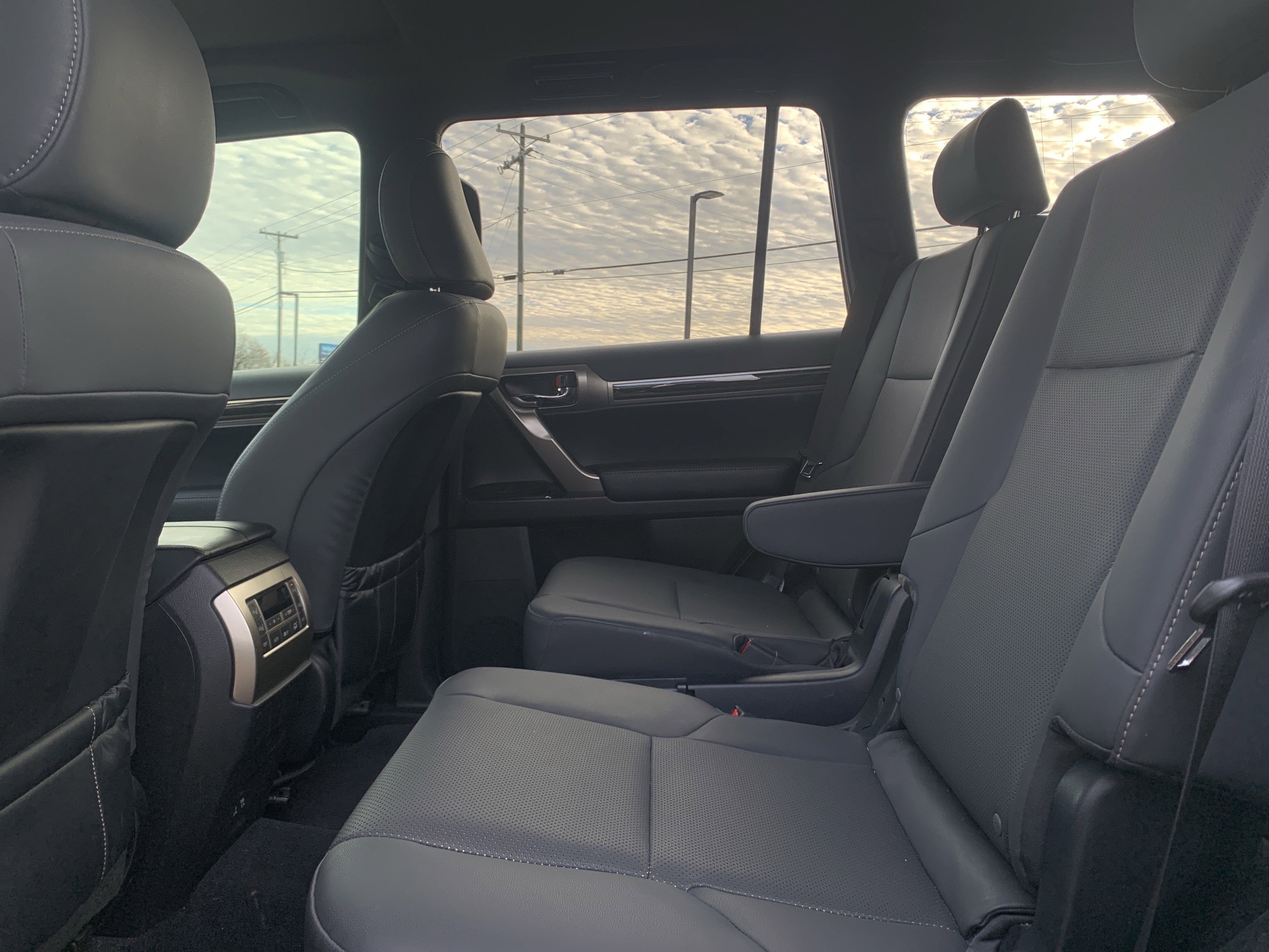 Used 2020 Lexus GX 460 Premium image 28