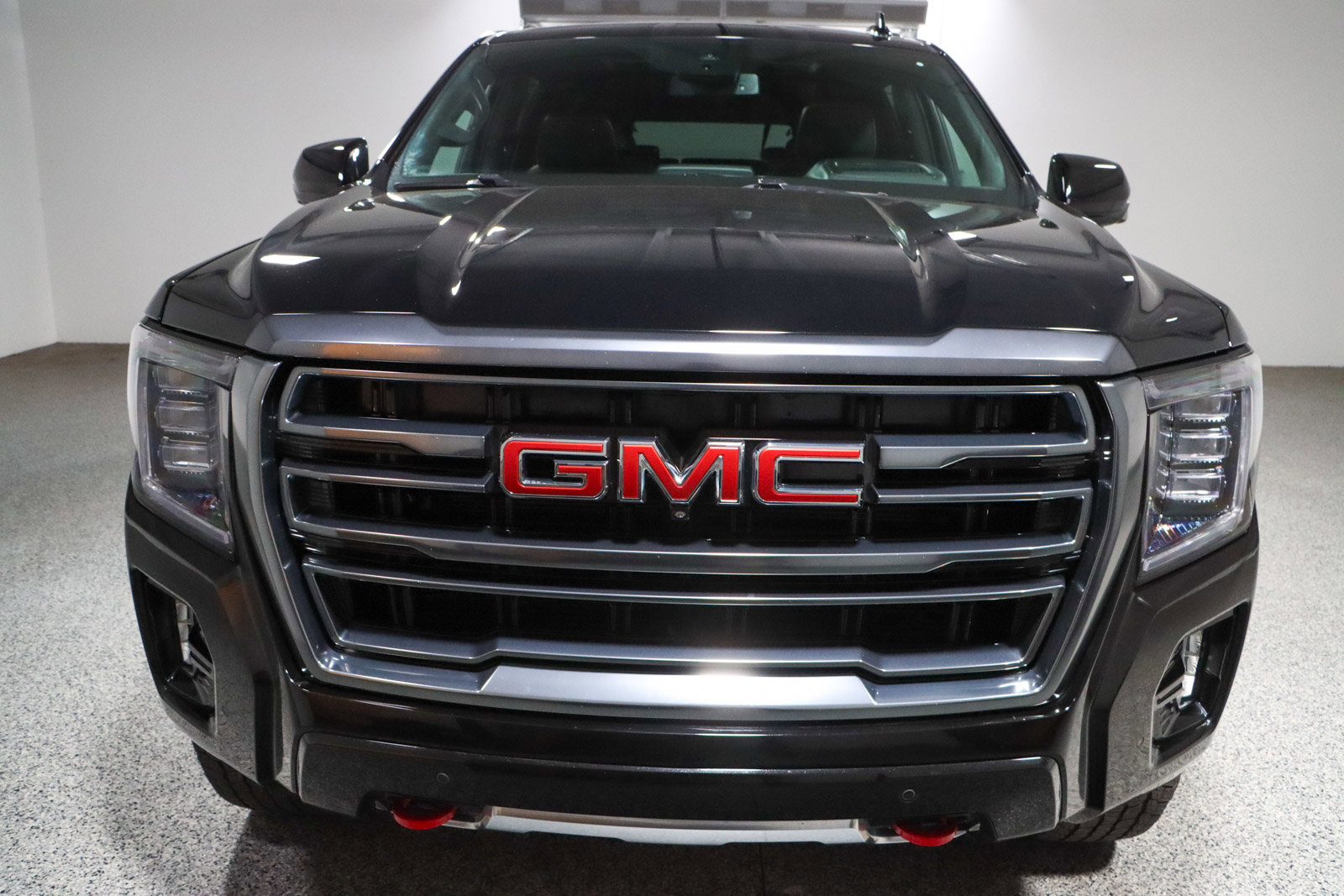 Used 2024 GMC Yukon XL AT4 w/ Technology Package image 4
