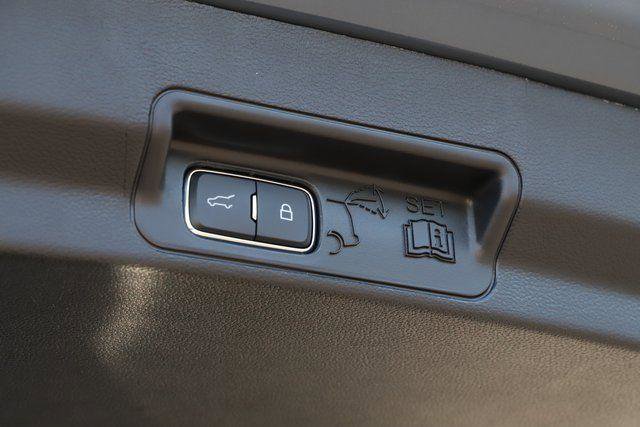 New 2026 Ford Explorer Active w/ Active Comfort Package AWD/4WD image 9