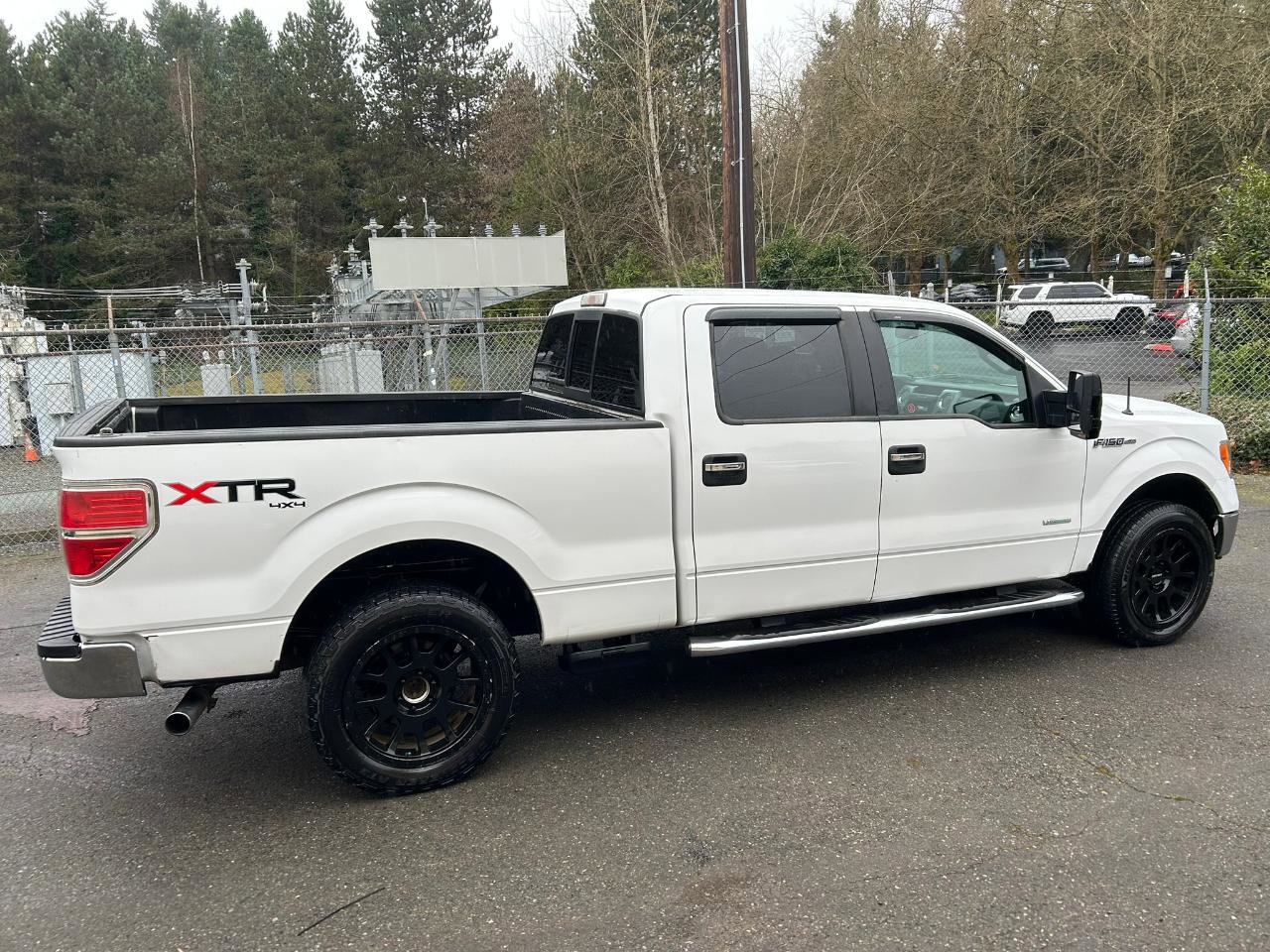 Used 2012 Ford F150 XLT w/ XTR Pkg image 4