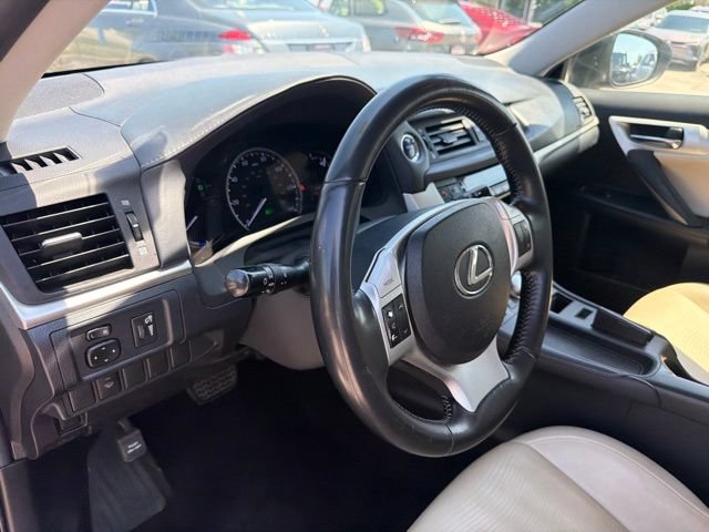 Used 2011 Lexus CT 200h Premium FWD image 11