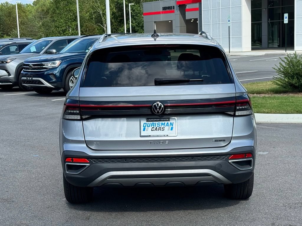 Used 2025 Volkswagen Taos SE AWD/4WD image 5