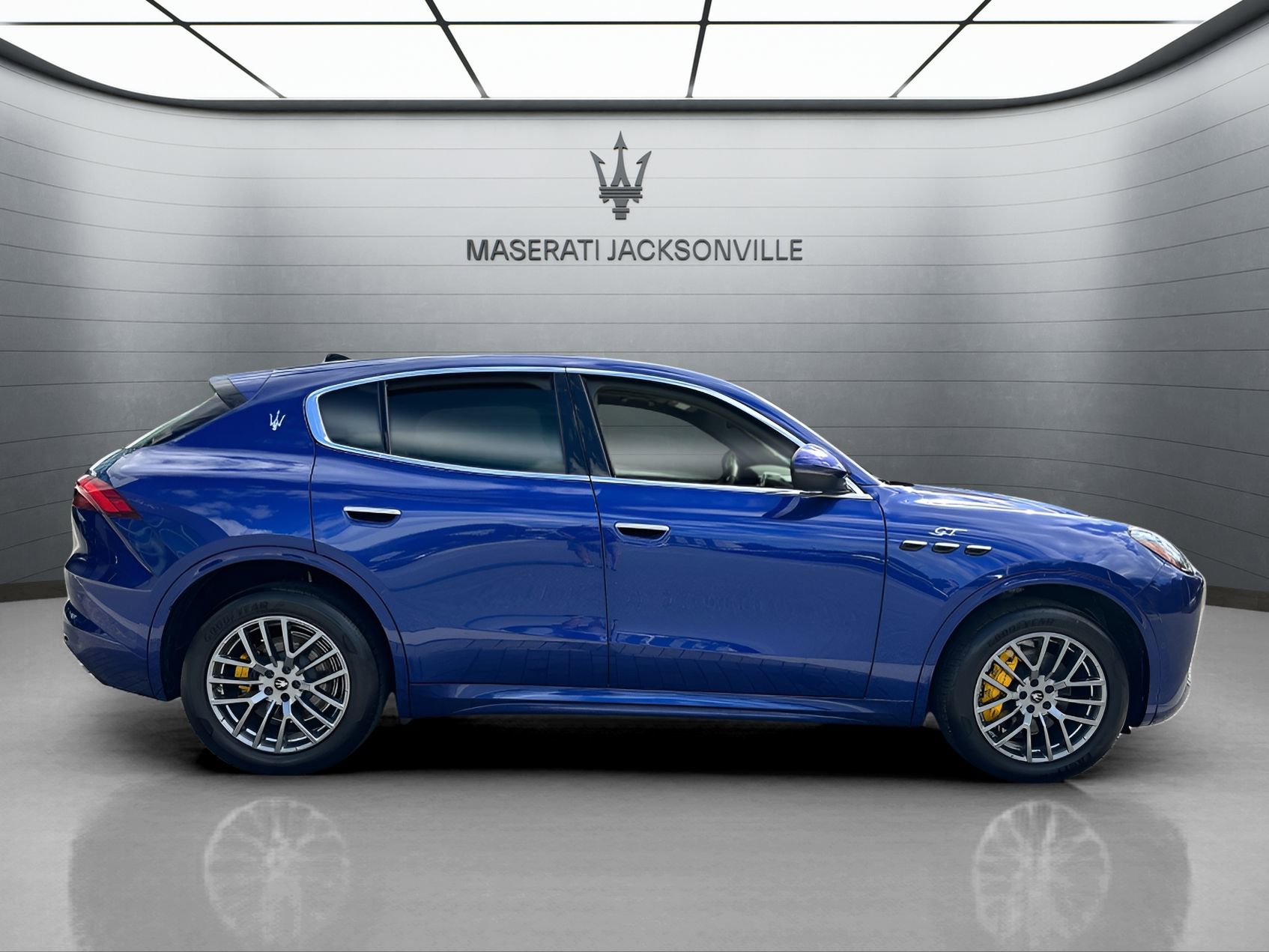 New 2024 Maserati Grecale GT image 5