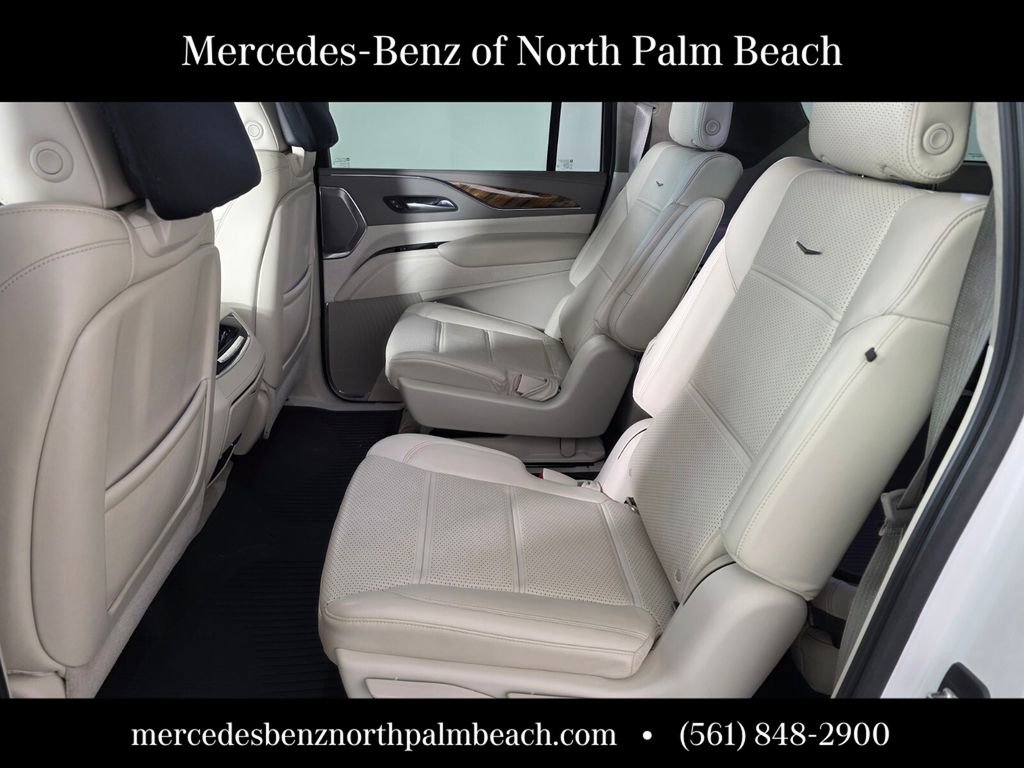 Used 2021 Cadillac Escalade ESV Premium Luxury Platinum AWD/4WD image 14