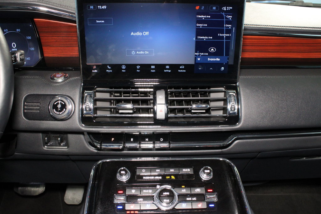Used 2024 Lincoln Navigator Reserve AWD/4WD image 16