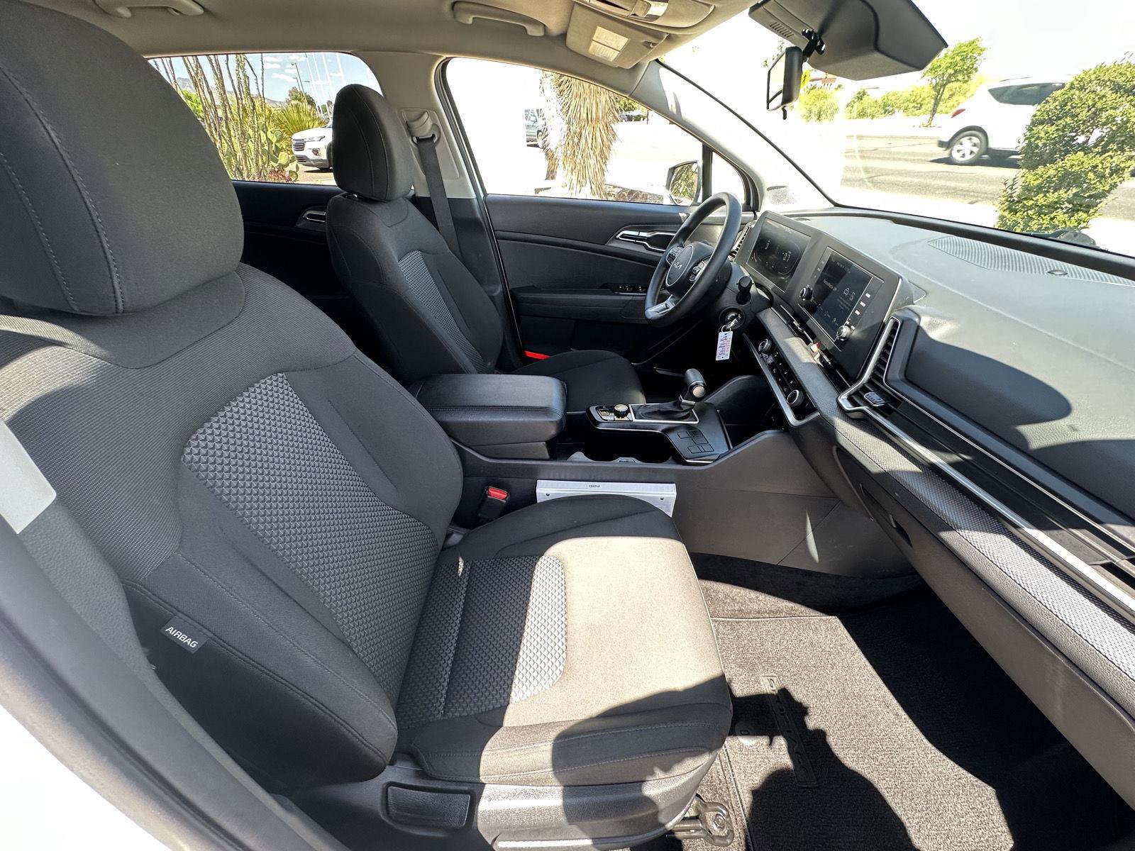 Used 2025 Kia Sportage LX FWD image 20
