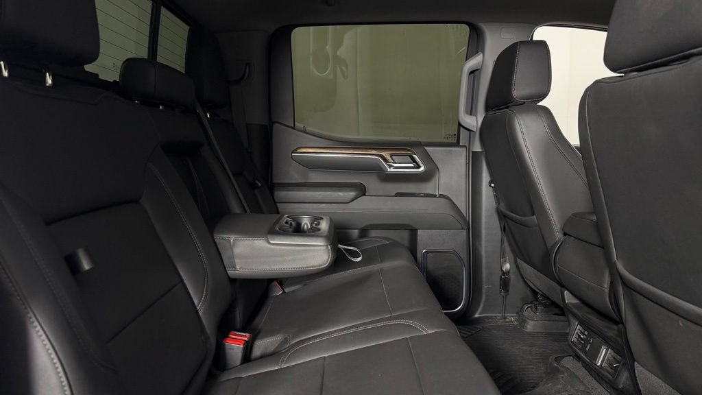 Used 2024 Chevrolet Silverado 1500 LT AWD/4WD image 29