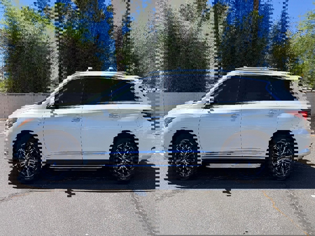 Used 2017 INFINITI QX60 FWD w/ Deluxe Technology Package image 5