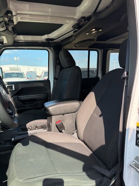 Used 2023 Jeep Wrangler Unlimited Sport image 8