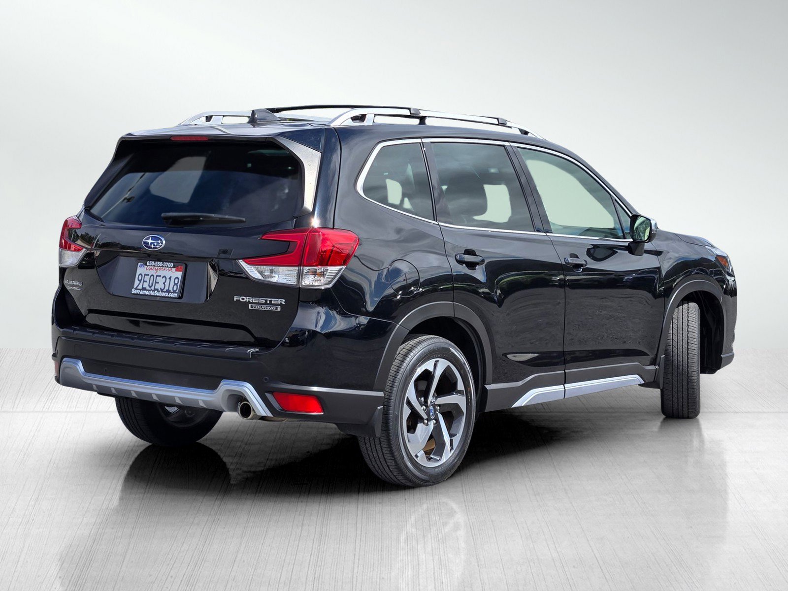 Used 2023 Subaru Forester Touring image 4