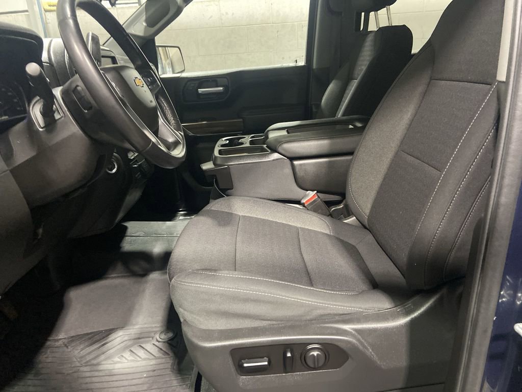Certified 2021 Chevrolet Silverado 1500 LT AWD/4WD image 18