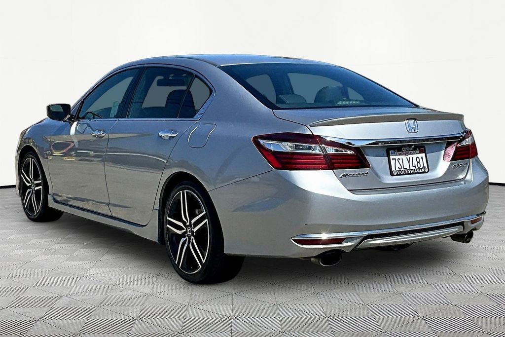 Used 2016 Honda Accord Sport image 4
