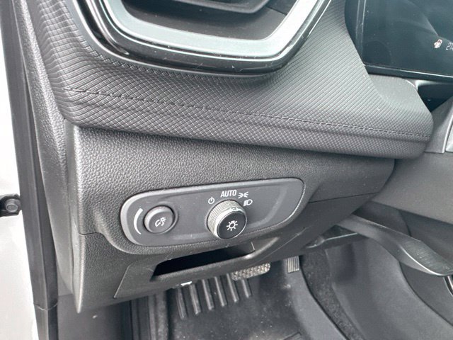 Used 2024 Chevrolet TrailBlazer LT w/ Driver Confidence Package FWD image 21