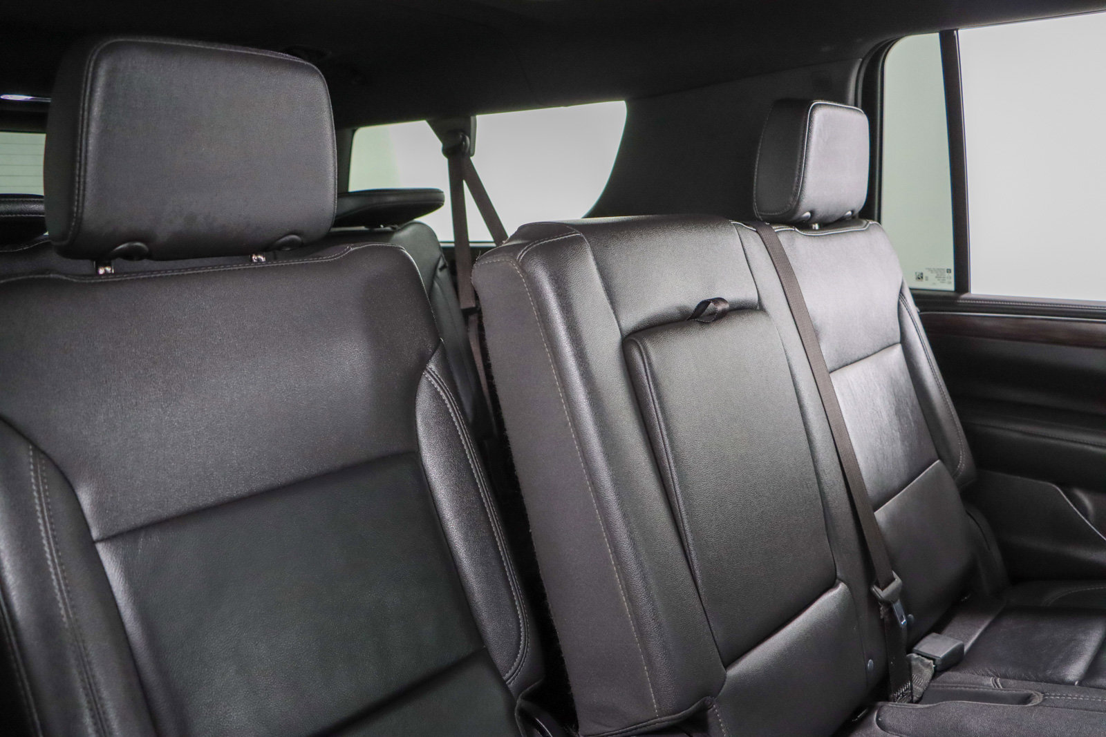 Used 2023 Chevrolet Suburban LT image 31