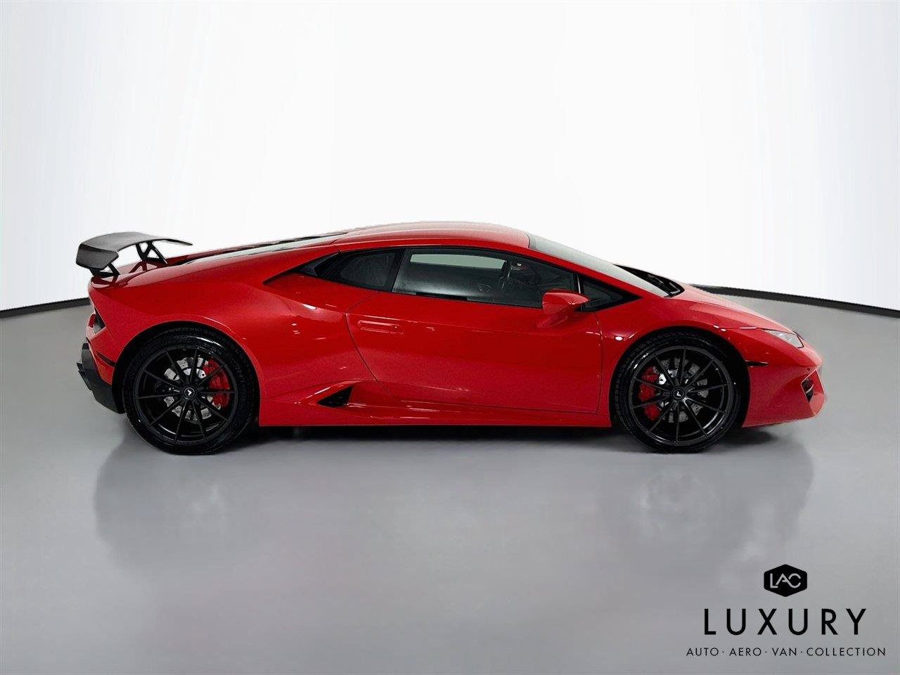 Used 2016 Lamborghini Huracan LP 580-2 RWD image 4