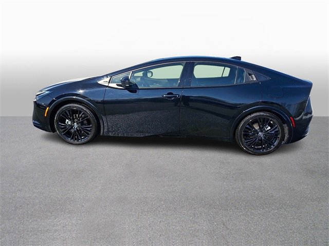 Used 2025 Toyota Prius AWD image 7