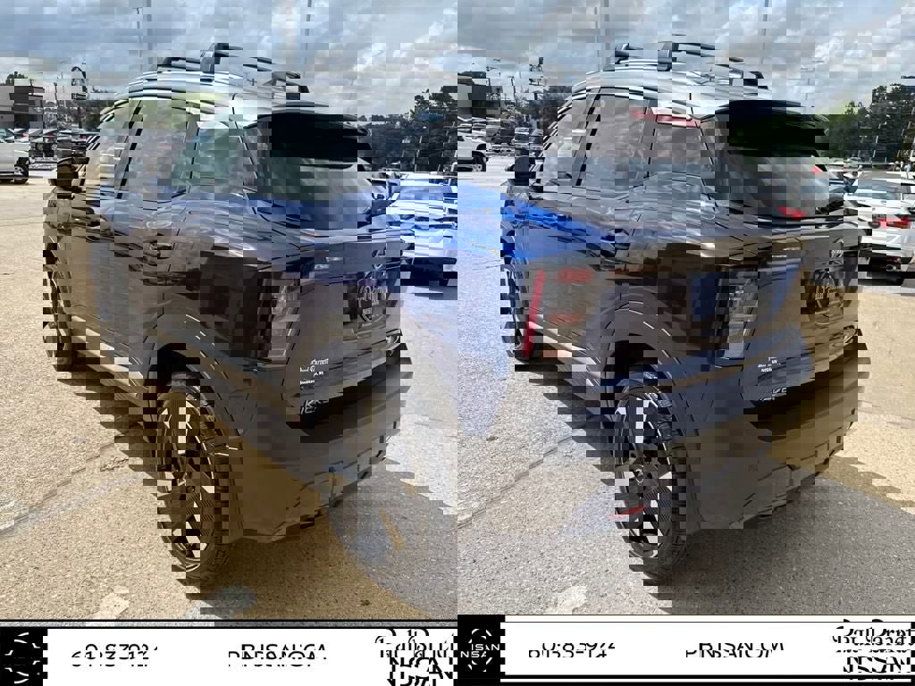 New 2025 Nissan Kicks SR image 14