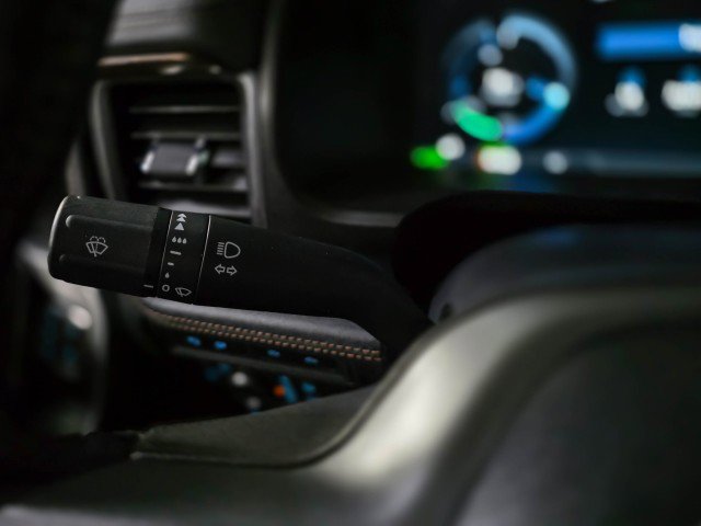 Used 2022 Ford F150 Lightning Lariat image 24