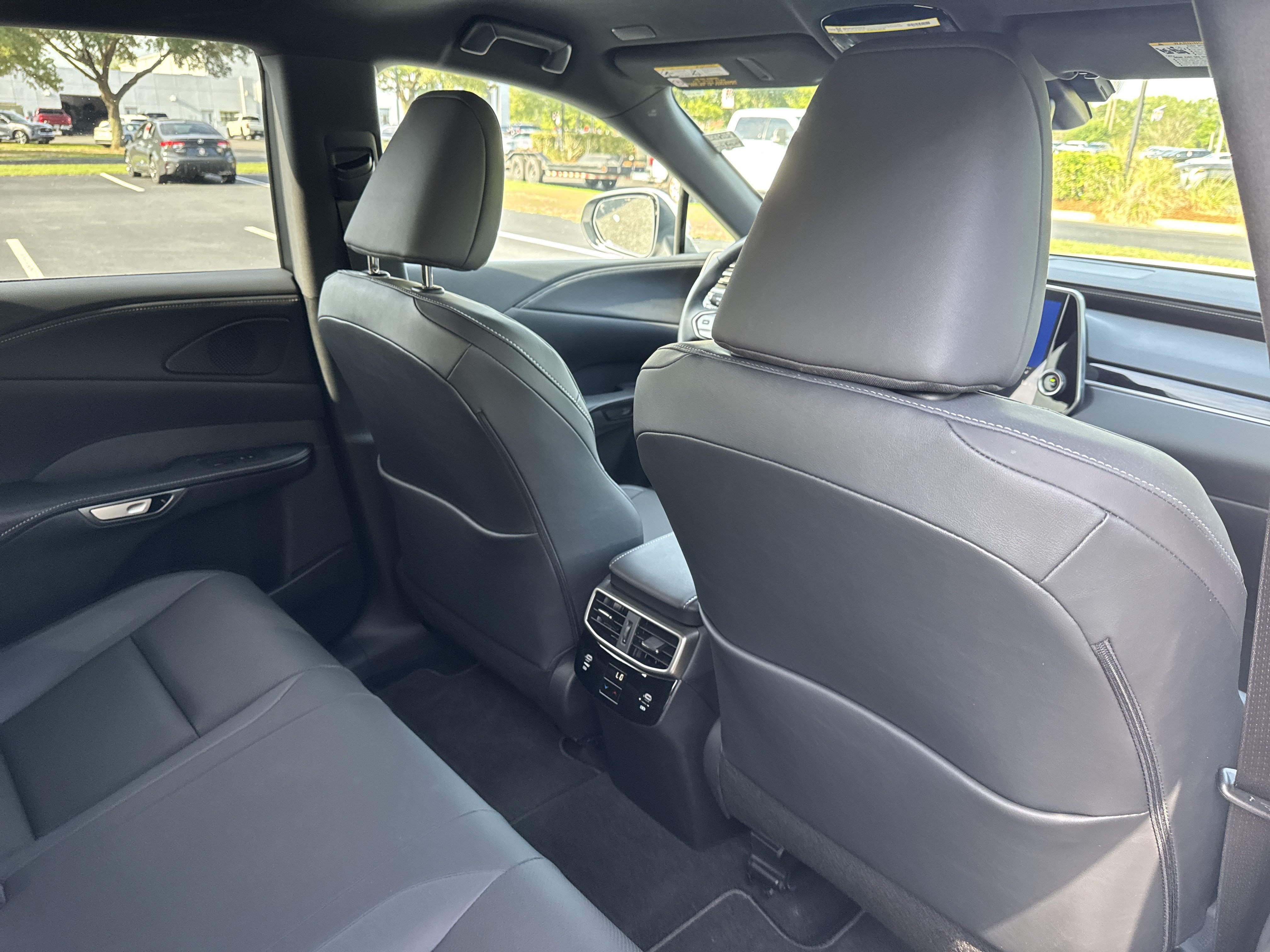 Used 2025 Lexus RX 350 FWD w/ Technology Package image 31