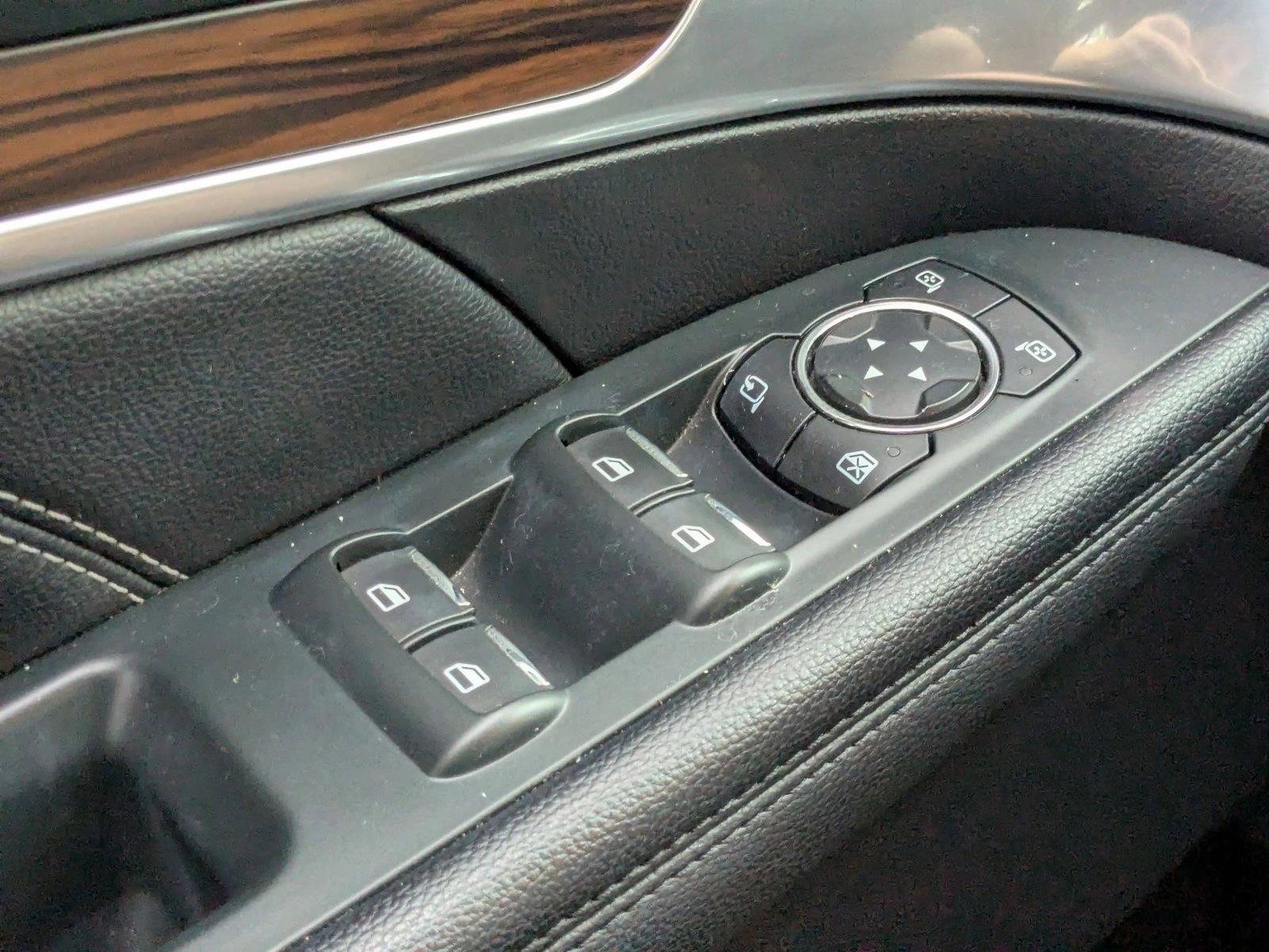 Used 2019 Ford Explorer Limited w/ Class III Trailer Tow Package FWD image 13