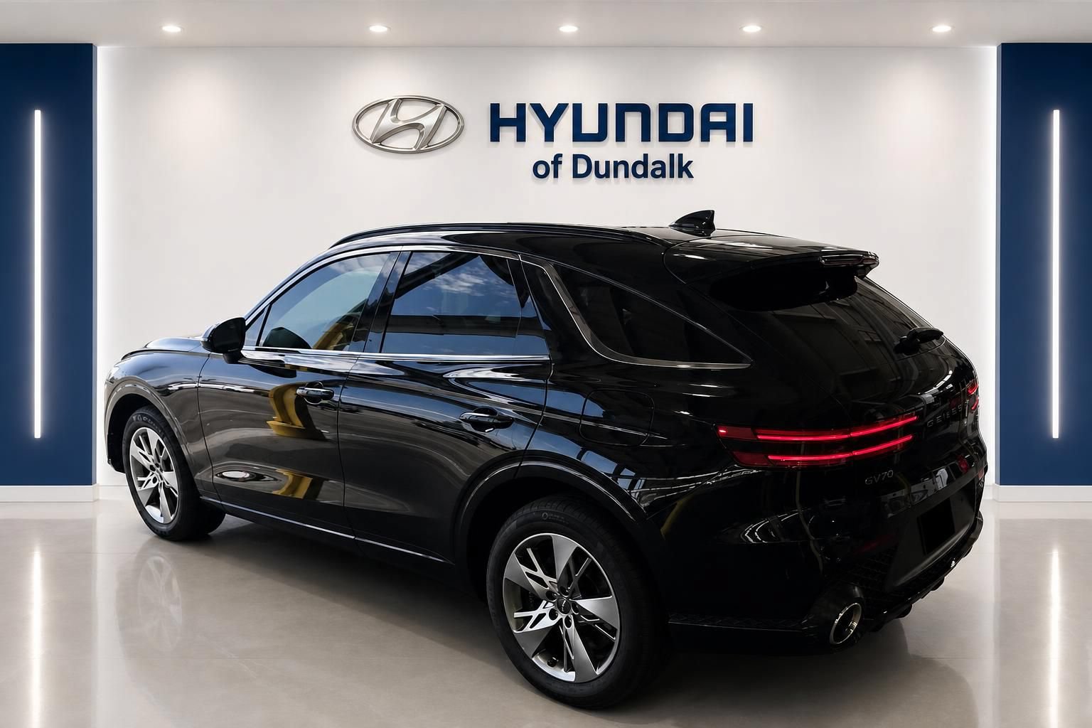 Used 2025 Genesis GV70 3.5T Sport AWD/4WD image 2