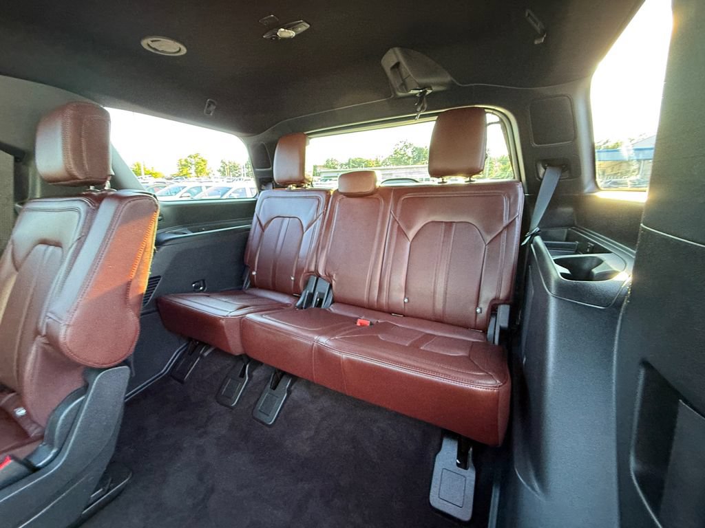 Used 2022 Ford Expedition Limited AWD/4WD image 25