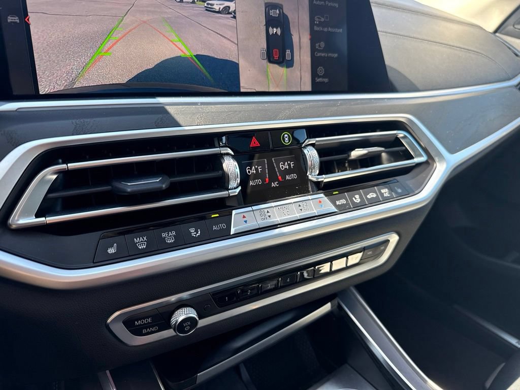 Used 2022 BMW X7 xDrive40i w/ Premium Package AWD/4WD image 18