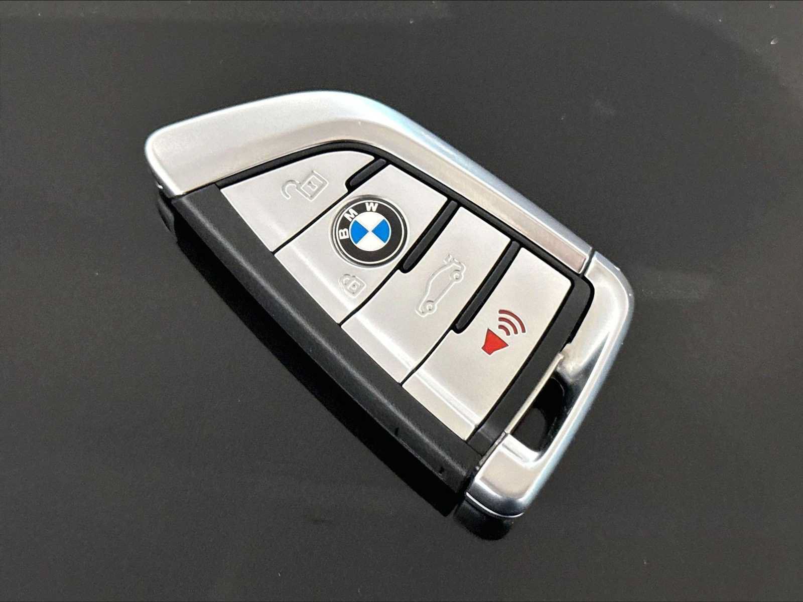 Used 2019 BMW 530e w/ M Sport Package RWD image 34