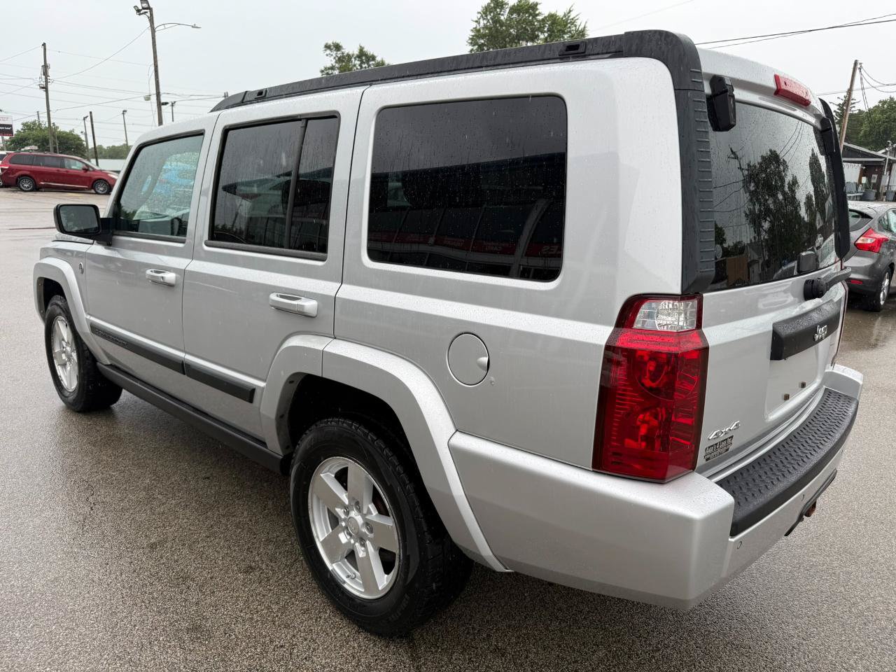 Used 2007 Jeep Commander Sport w/ Trailer Tow Group IV AWD/4WD image 6