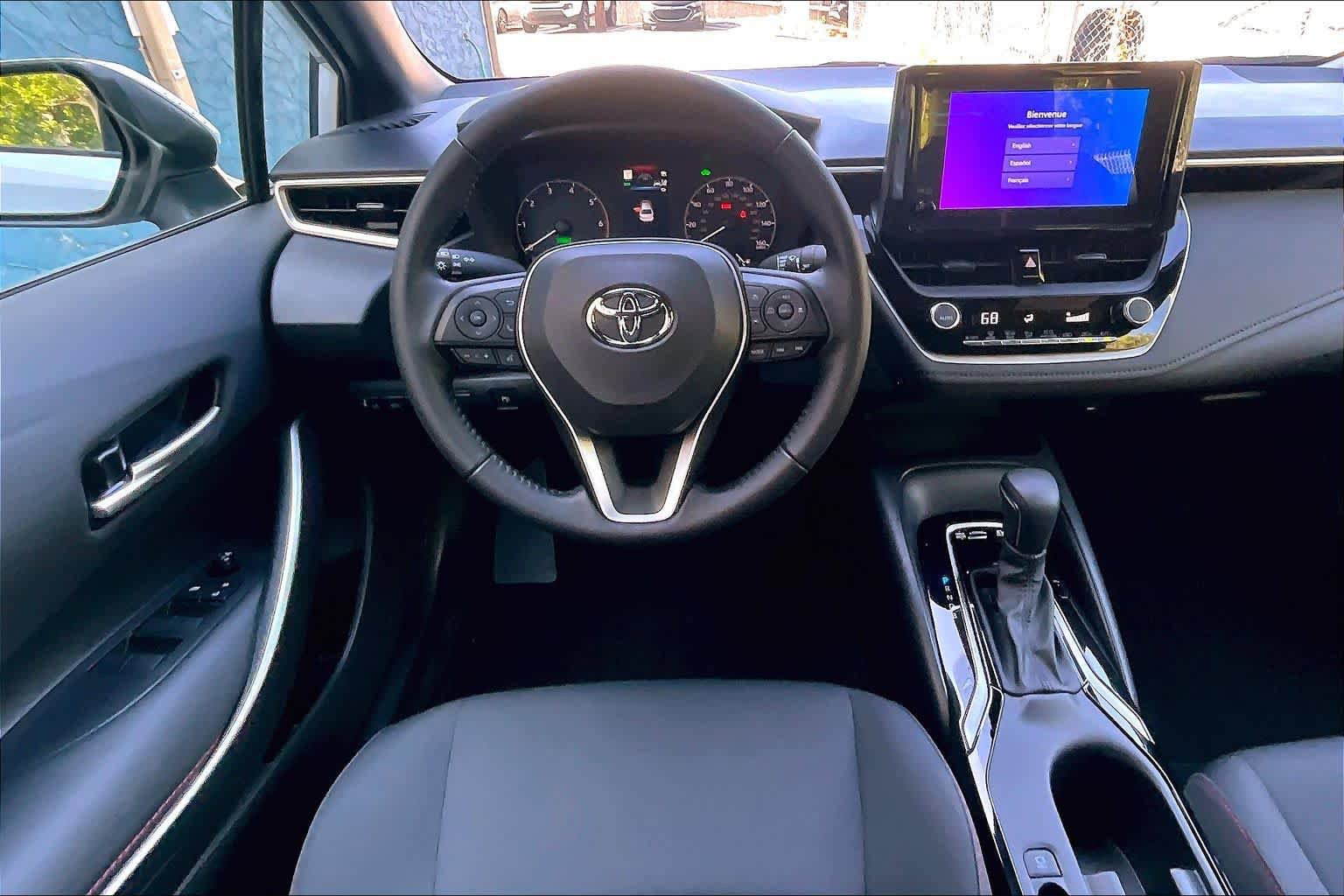 Certified 2025 Toyota Corolla SE FWD image 6