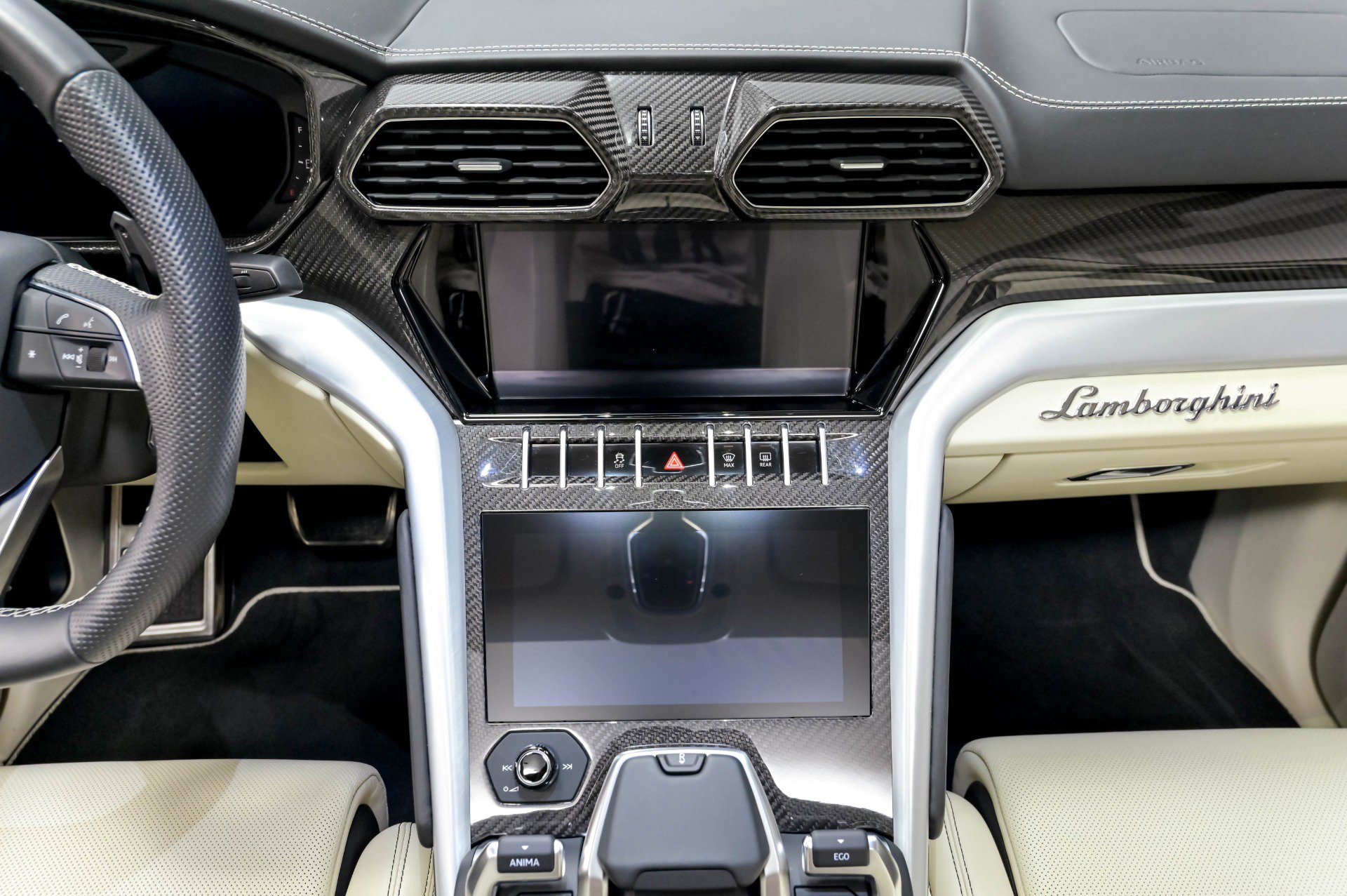 Used 2020 Lamborghini Urus AWD/4WD image 43