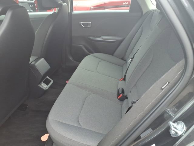 Used 2025 Kia K4 LXS image 8