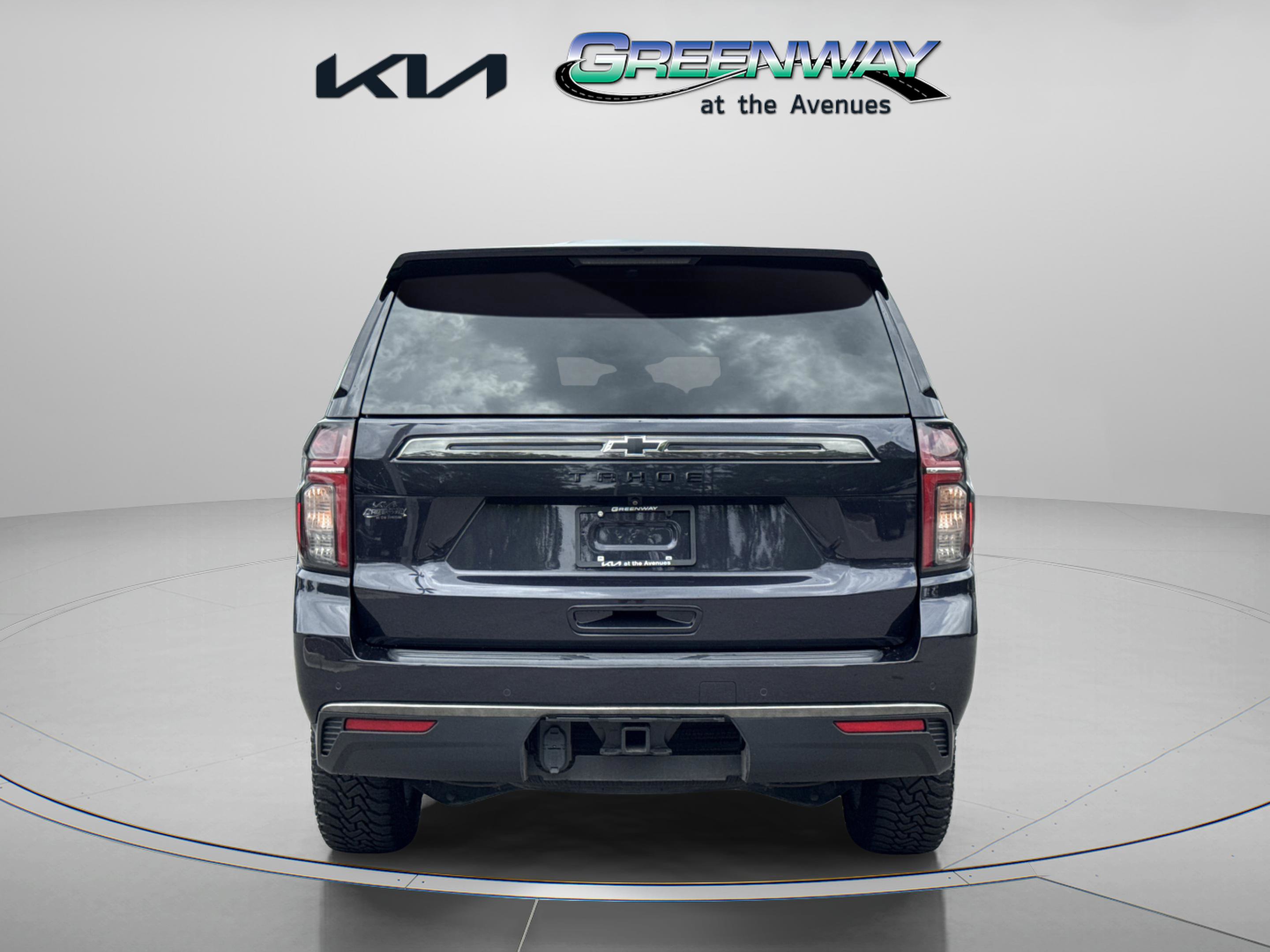 Used 2022 Chevrolet Tahoe Z71 w/ Luxury Package AWD/4WD image 6