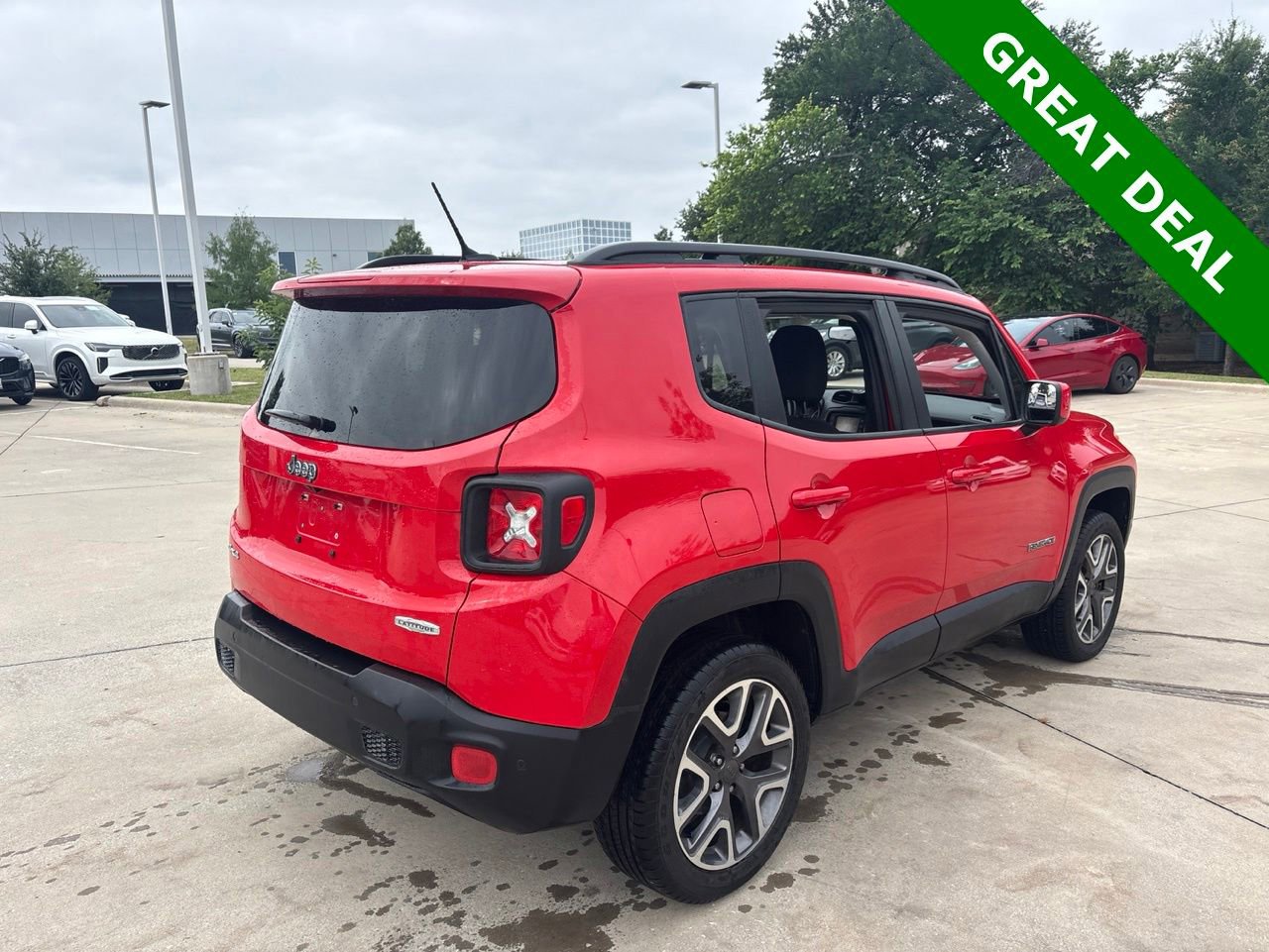 Used 2016 Jeep Renegade Latitude w/ Advanced Technology Group AWD/4WD image 5