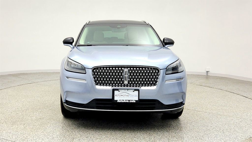 Used 2022 Lincoln Corsair AWD w/ Premium Package image 2