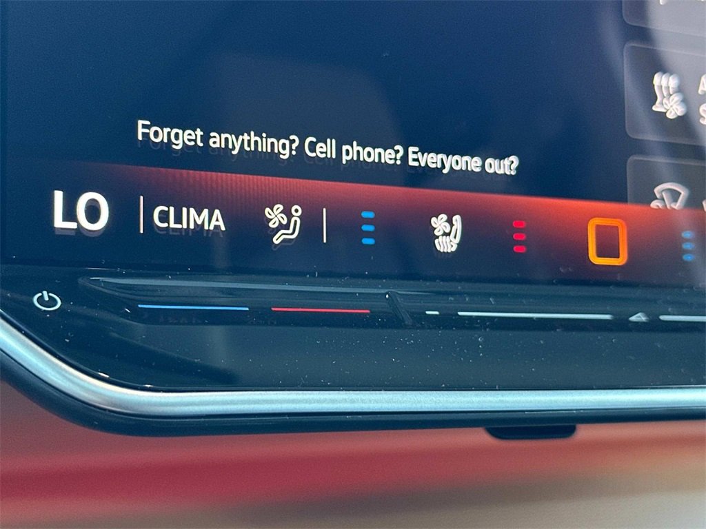 New 2025 Volkswagen ID. Buzz 1st Edition image 14