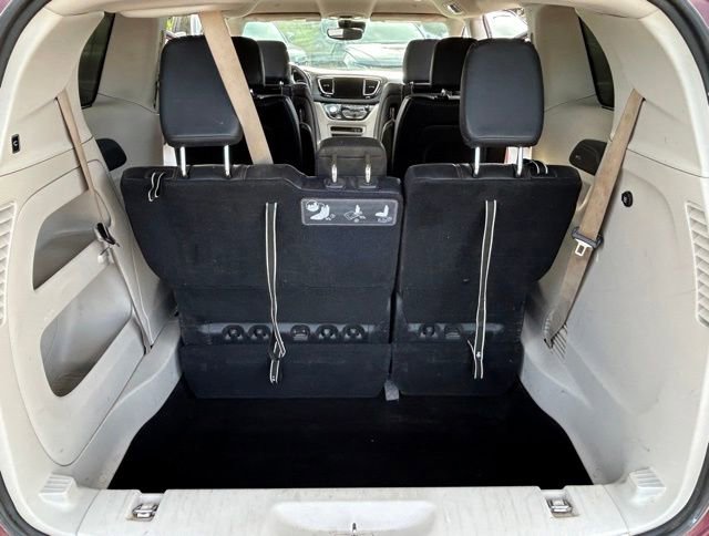 Used 2020 Chrysler Pacifica Touring-L Plus FWD image 14