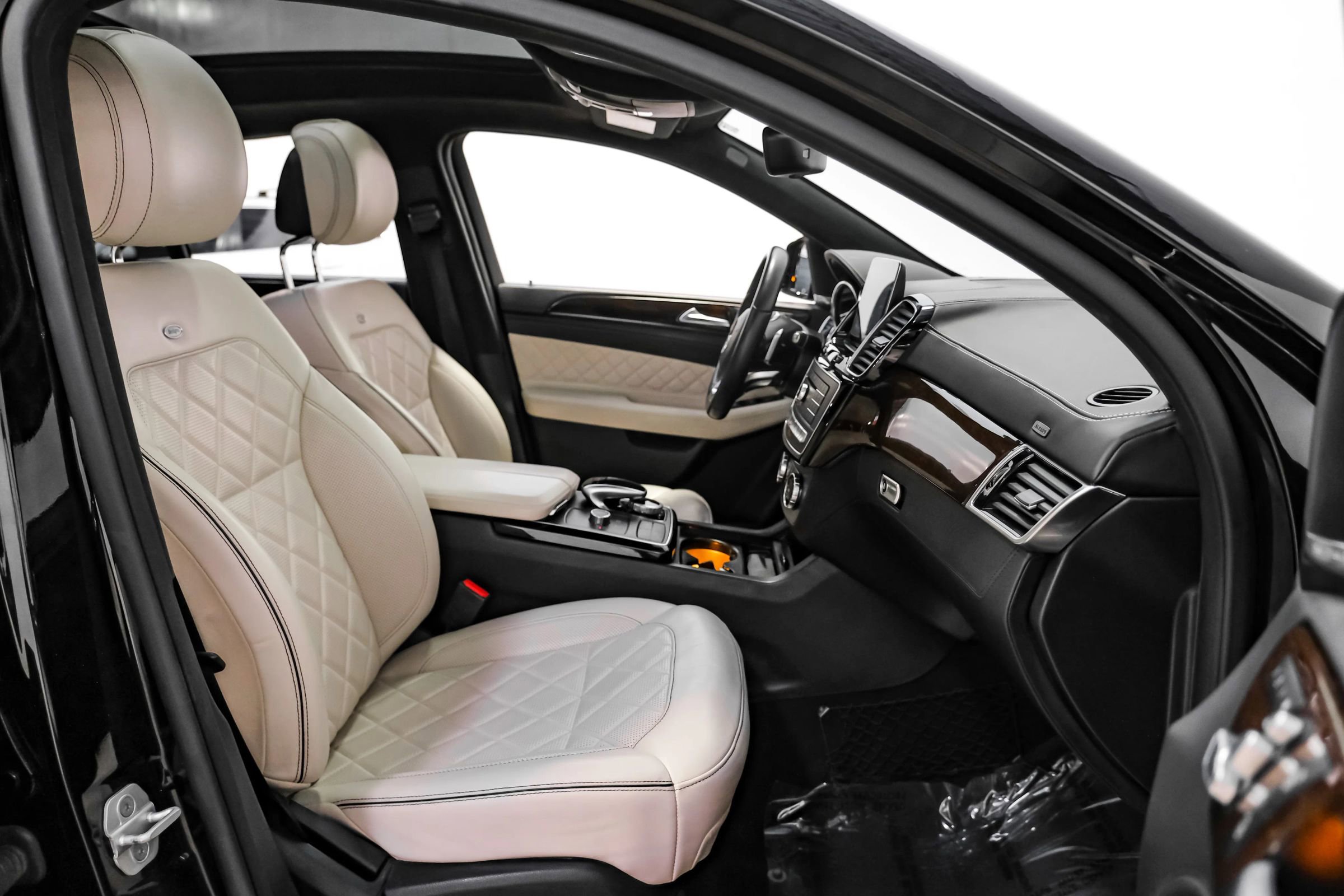 Used 2017 Mercedes-Benz GLE 43 AMG GLE 43 Sport Utility 4D image 29