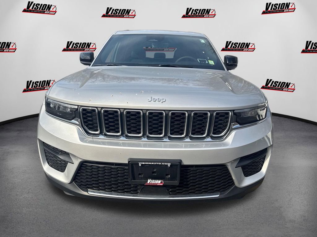Used 2025 Jeep Grand Cherokee Laredo X w/ Luxury Tech Group I AWD/4WD image 26