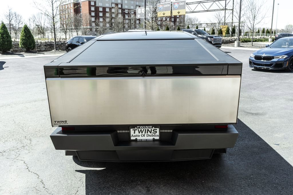 Used 2025 Tesla Cybertruck AWD Crew Cab image 35