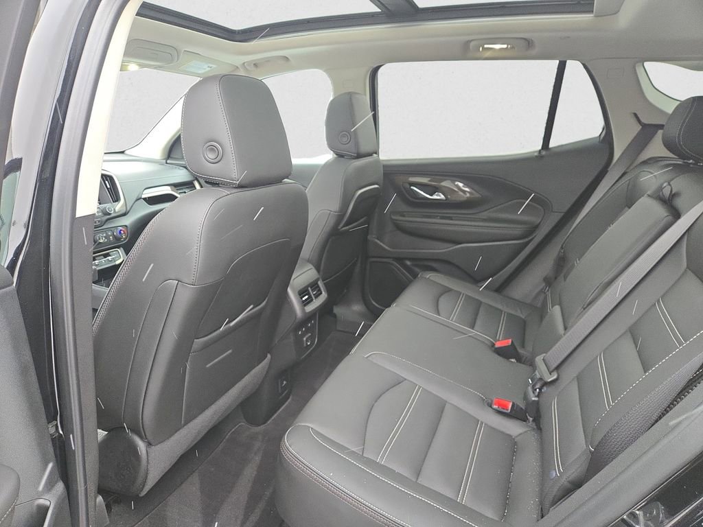Used 2023 GMC Terrain Denali w/ Denali Premium Package image 16