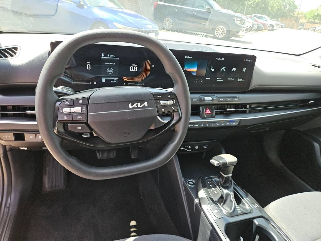 Used 2025 Kia K4 FWD image 17