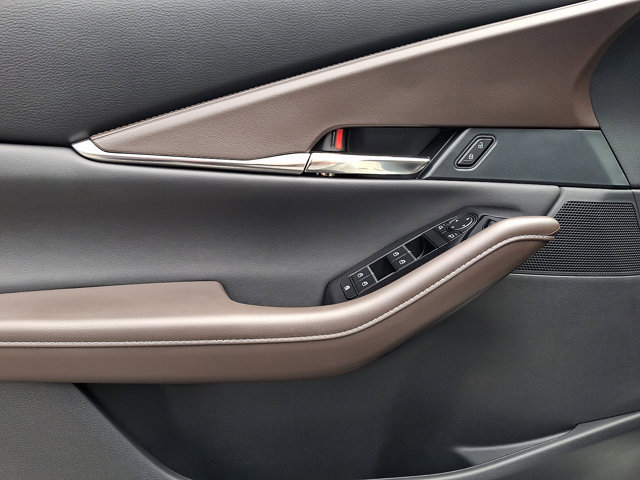 Certified 2023 MAZDA CX-30 AWD 2.5 S w/ Premium Package image 12