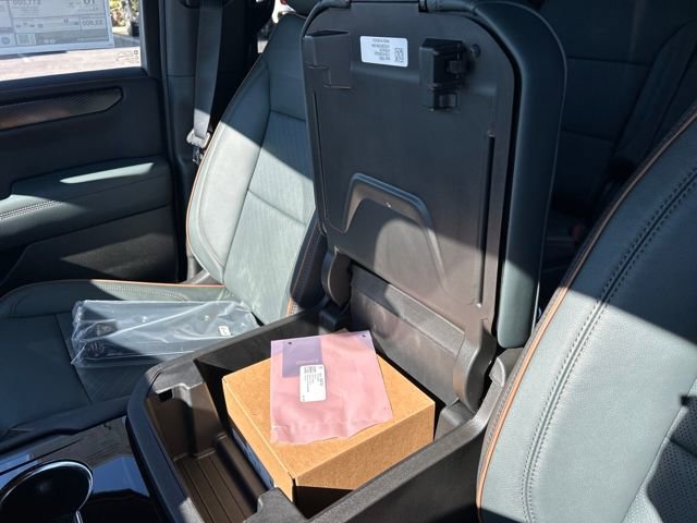 New 2026 GMC Yukon XL AT4 w/ AT4 Premium Plus Package image 18