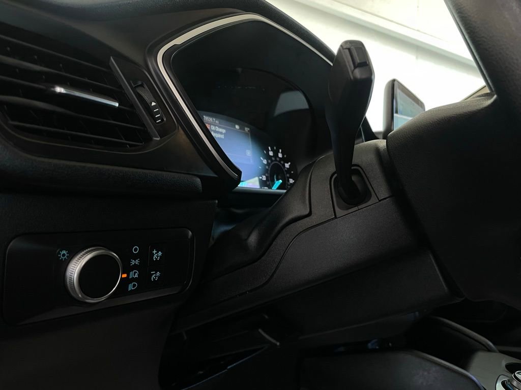 Used 2020 Ford Escape SE FWD image 29
