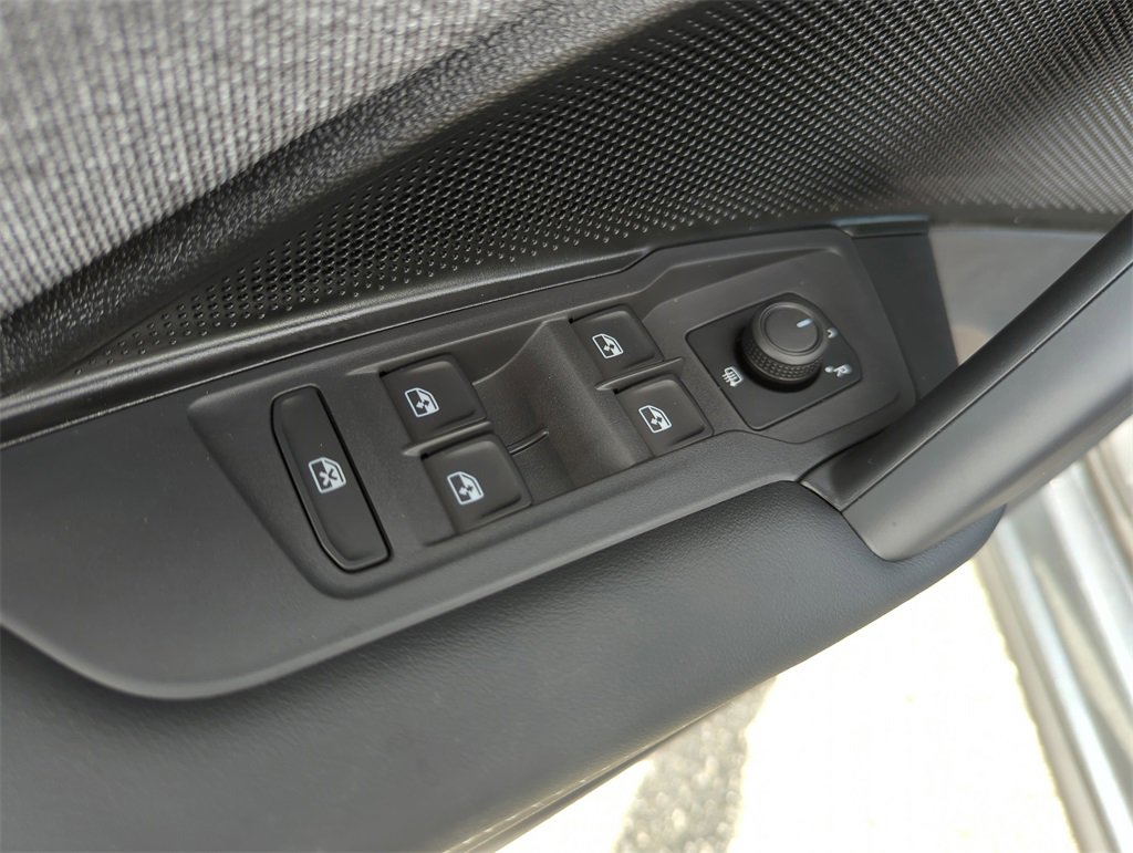 New 2026 Volkswagen Tiguan S image 25