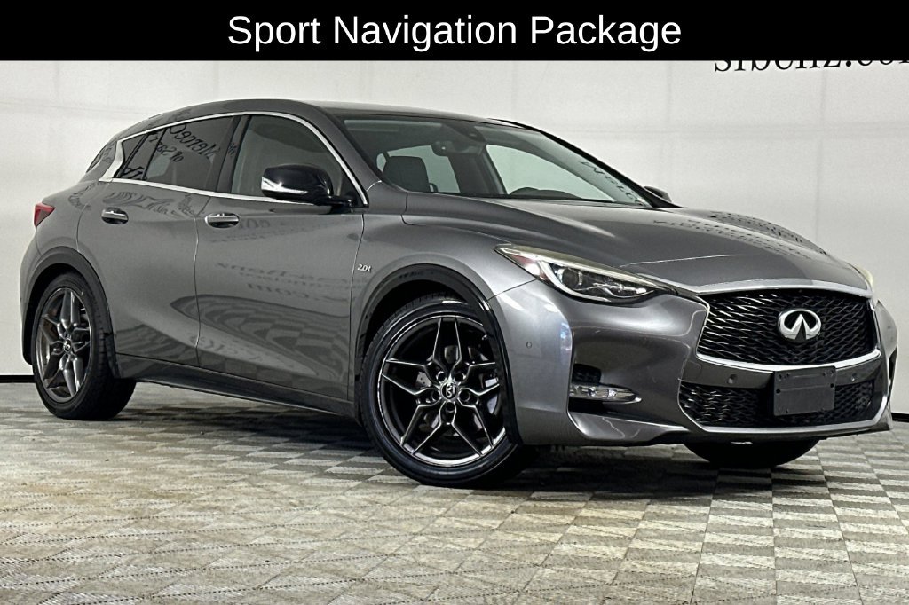 Used 2017 INFINITI QX30 Sport FWD image 2